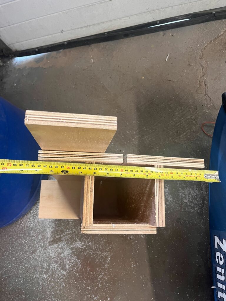 spool cutting back view